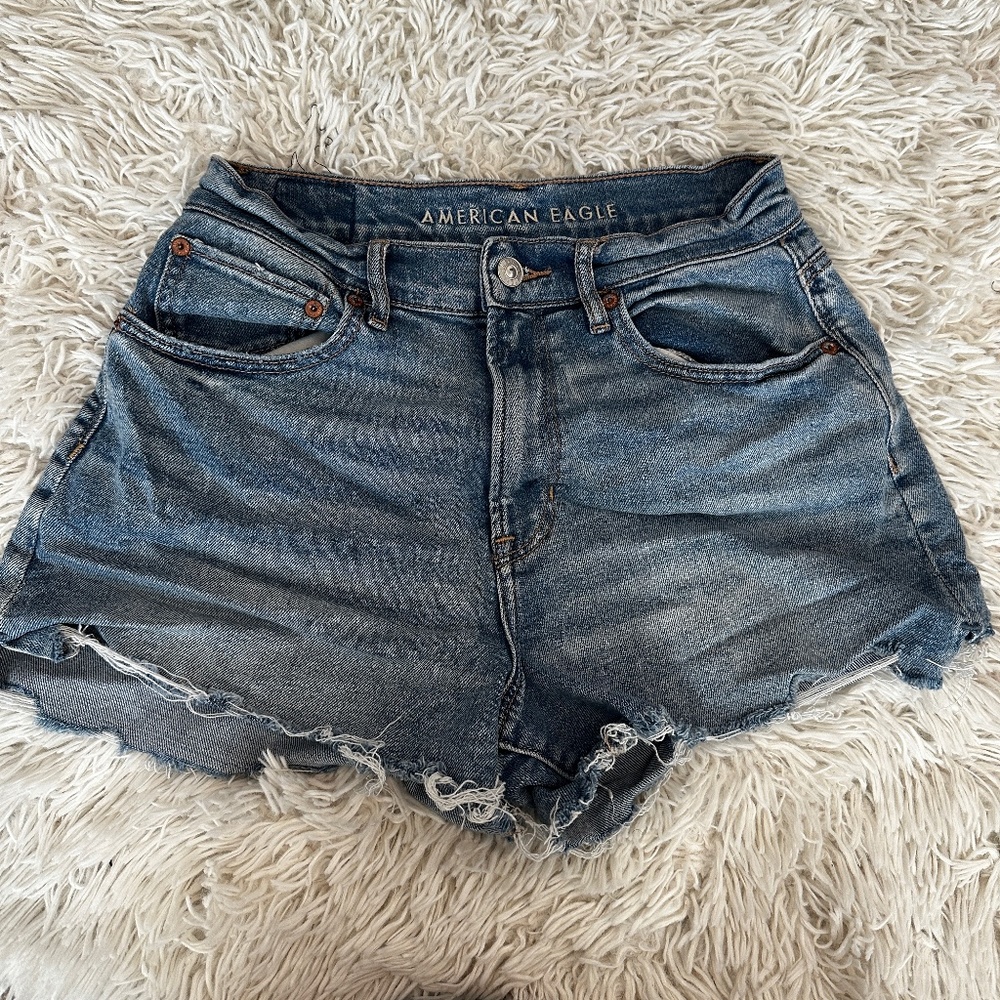 American Eagle Highest Rise 90's Boyfriend Shorts Sz. 6